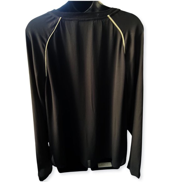 🌸4/$20🌸 Black Raglan Tuxedo Look Crewneck Blouse - Picture 6 of 9